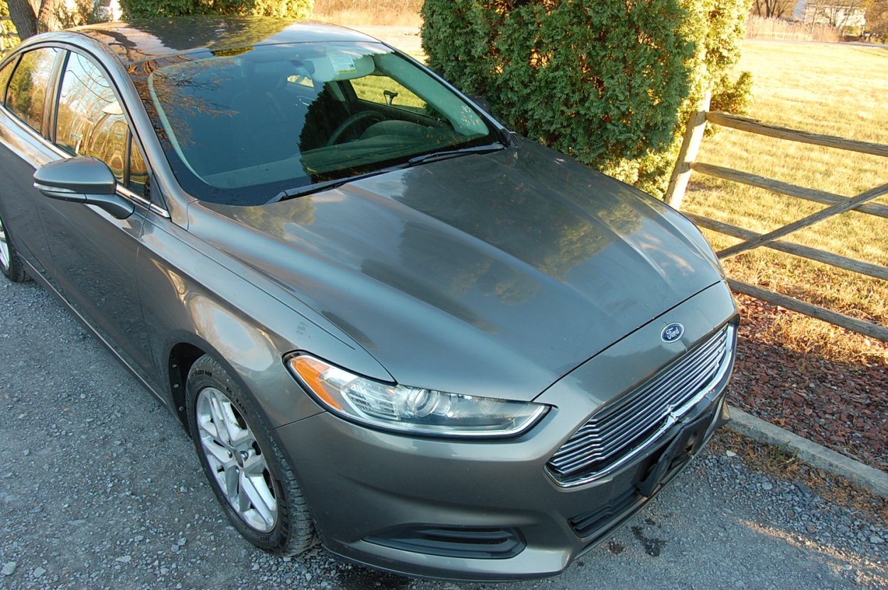 Passenger Car For Sale: 2013 Ford Fusion SE