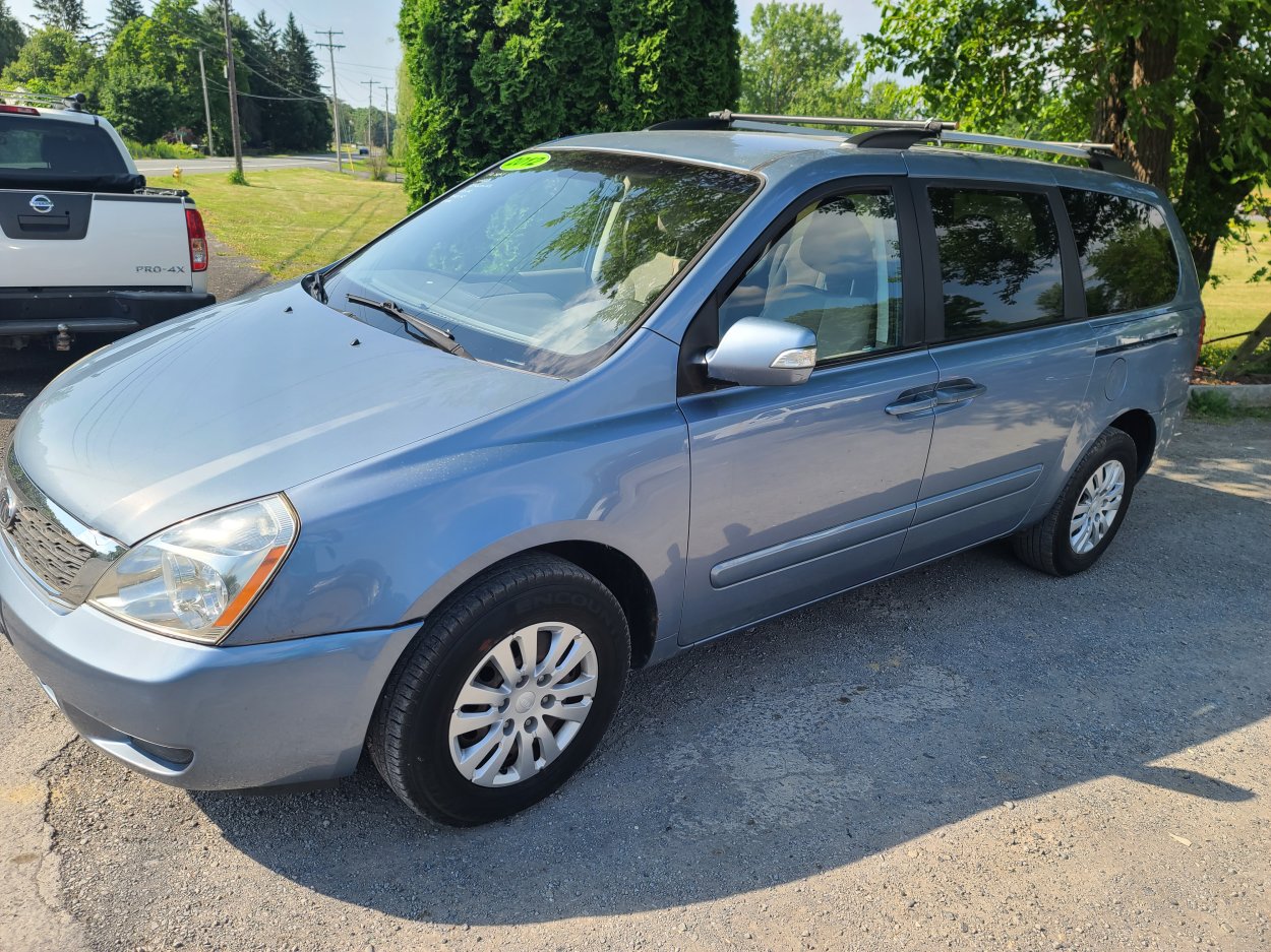 Van For Sale: 2012 Kia Sedona
 